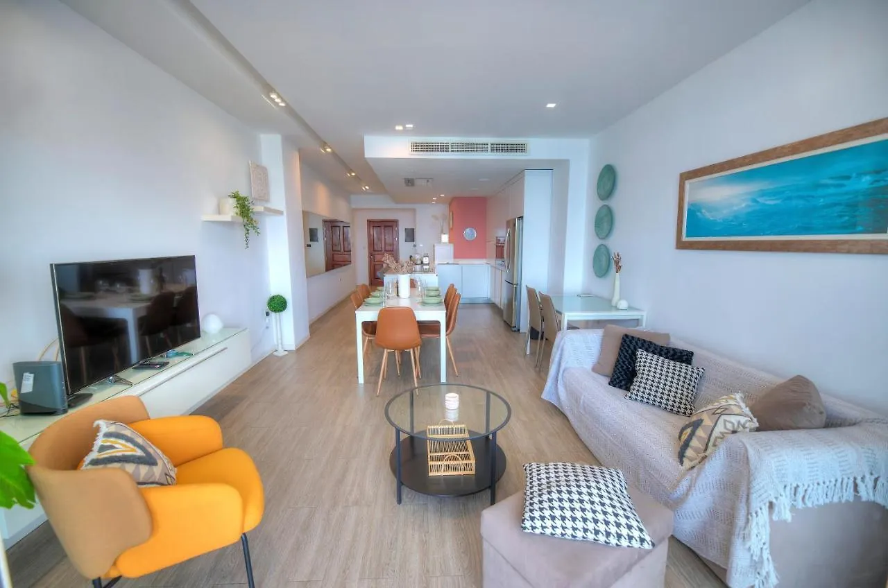 Spacious 4 Bedrooms With Sea View Balcony Goslm-3 Sliema 0*,  Malta