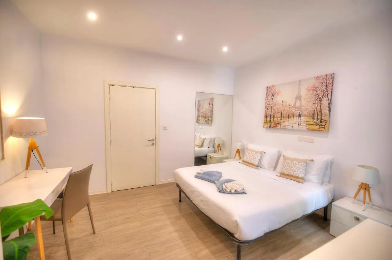 Spacious 4 Bedrooms With Sea View Balcony Goslm-3 Sliema Malta