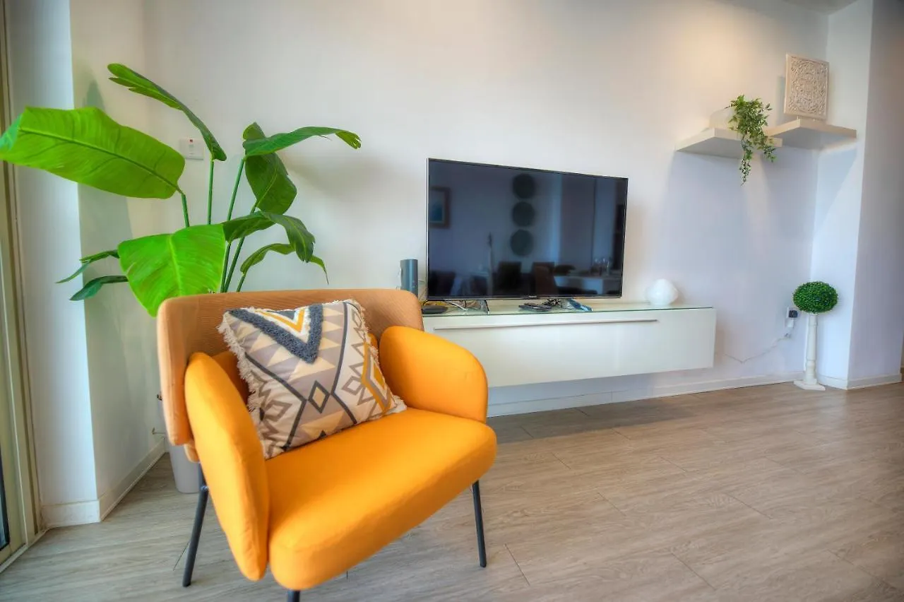 Spacious 4 Bedrooms With Sea View Balcony Goslm-3 Sliema Apartment