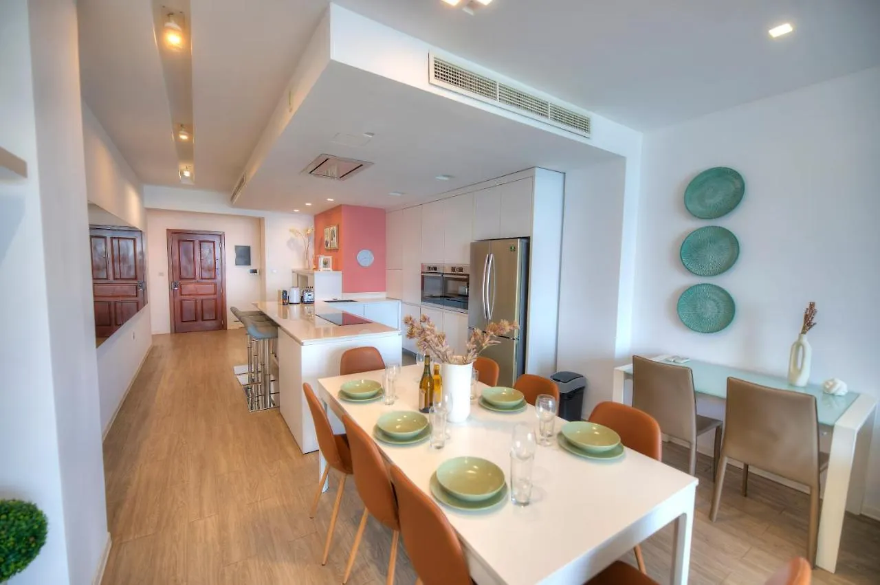 Spacious 4 Bedrooms With Sea View Balcony Goslm-3 Sliema Malta