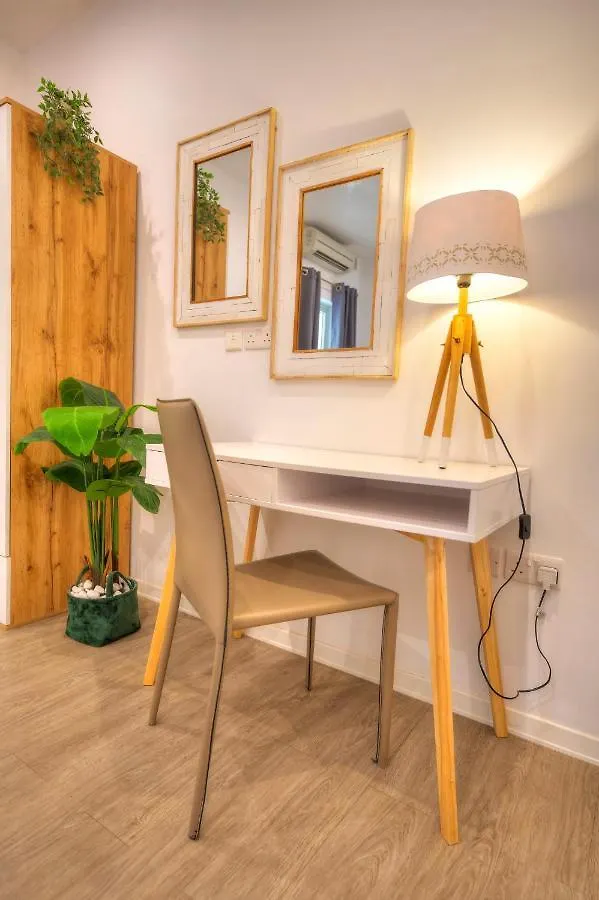 Spacious 4 Bedrooms With Sea View Balcony Goslm-3 Sliema Apartment